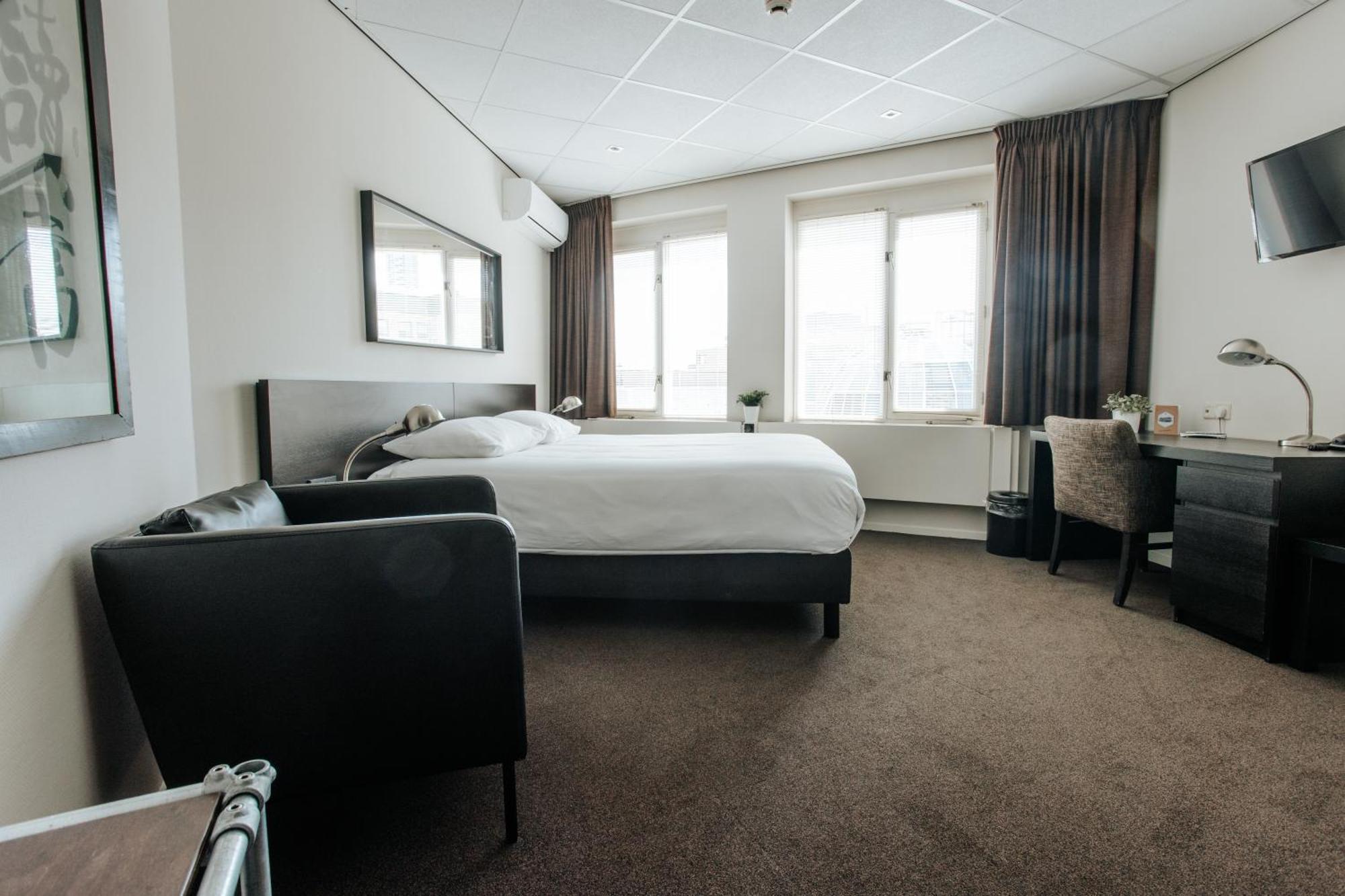 Queen Hotel Eindhoven Exteriör bild
